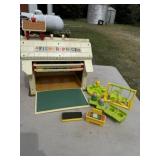 1971 Fisher Price #923 Play Family School House