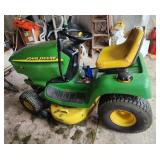 John Deere Riding Lawn Mower LT133