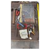 20pc Screwdriver Set, Snips, Hammer, Clamps and