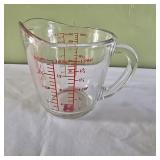 Anchor Hocking two cup measuring cup