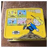 Metal peanuts lunchbox