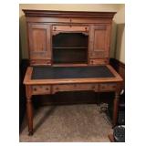 Lincoln Desk 51 x 64 x 34