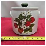 McCoy pottery strawberry crock