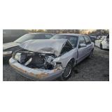 2000 Ford CVL 2FAFP74W0YX151467 RR