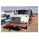 USED 2004 INTRENATIONAL 4300 POLE TRUCK WITH