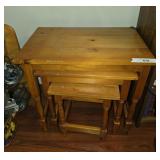 Oak Nesting Tables