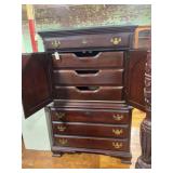 Sumter chest of drawers