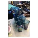 VNTG. HARVEST GRAPE CARNIVAL GLASSES AND PITCHER