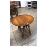 DROP LEAF WOOD SIDE TABLE