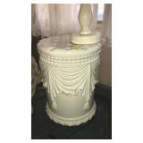 WHITE CERMAIC PEDESTAL