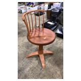 SHAKER WORKSHOP WOOD REVOLVING STOOL