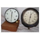 2 VTG U.S Pressure Gauges: 4" & 4.5", 100psi