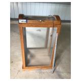 LIGHTED, MIRRORED QUILT DISPLAY CABINET W 4 G