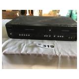 MAGNAVOX VHS / DVD PLAYER