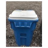 LARGE BLUE PLASTIC TRASH CAN, HINGED LID