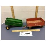 RED TRU SCALE WAGON - GREEN WAGON MISSING FRONT