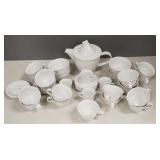 Gp. Rosenthal "Avenue" porcelain: teapot, cups,