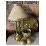 BRASS DESK LAMP & ASSTD BRASS DECOR