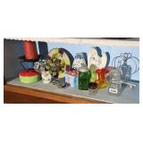 GREEN SHAKER & OTHER DECOR