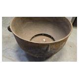 CAST IRON FOOTED POT