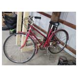 FREE SPIRIT LADIES BICYCLE LIKE NEW