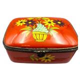 Limoges Le Chambrelain Porcelain Dresser Box