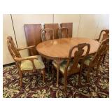 Davis Cabinet Co. Queen Anne Dining Set