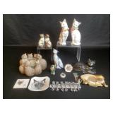 Cat Figurines & Collectibles