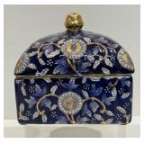 Vinage Chinese Porcelain Trinket Box With Lid