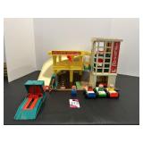 Vtg Fisher Price Parking Ramp & Service Center