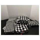 Black/white checkered (8) placemats, tableclothes.