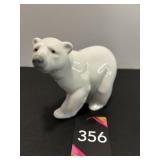 Lladro Spain Porcelain Polar Bear figurine