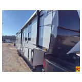 2022 Forest River Sierra 5th Wheel RV; VIN 4X4FSER23NJ051901