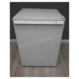 GE Spacemaker Compact Refrigerator