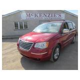 2010 CHRYSLER TOWN AND COUNTRY LIMITED 227153 KMS