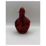 VINTAGE CHINESE CARVED SNUFF BOTTLE