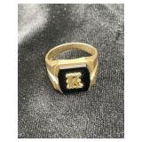 10 KARAT GOLD RING