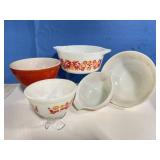 Pyrex " Friendship " Lot of 5 Mixing Bowls -