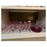 Vintage pink glasses 5 different sizes, 2 with small chips in rim 8 plates,