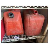 2 plastic 5 gallon gas cans w/no nozzles