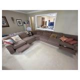 5 Piece Sectional Stratford Couch With Pullout