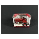 McCormick Farmall B Tractor 1/16 Scale Ertl