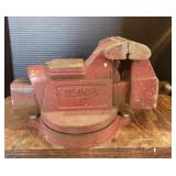 Olympia 6" bench vise