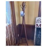 Country Classic Wooden Coat Rack