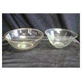 2 Large Mixing Bowls 1 Pyrex