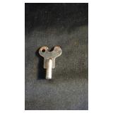 Vtg Clock Key No number