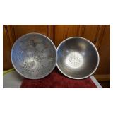 Set of 2 Colanders