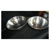 Set of 2 Metal Mixing Bowls