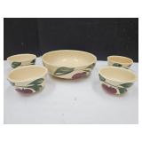 8" Watt Pottery Bowl & 4" Bowls