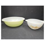 Pyrex  #024 Lime Green Bowl & Small Bowl